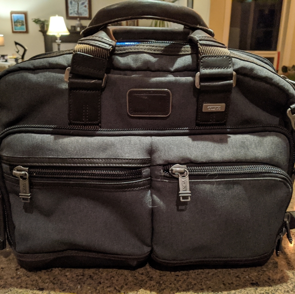 Tumi Saddle bag commuter brief